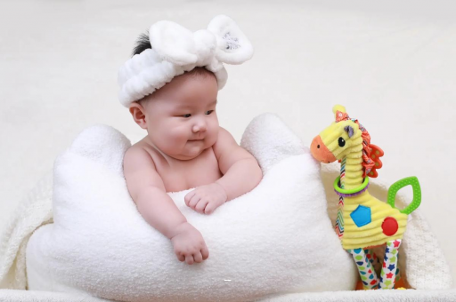 巴音郭楞蒙古宝宝几个月翻身 巴音郭楞蒙古宝宝几个月翻身